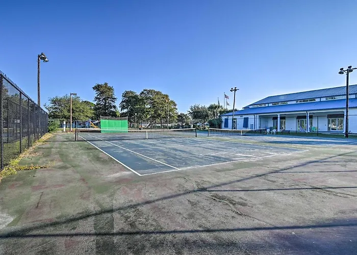 Surfside Beach Home With Community Perks Near Ocean!